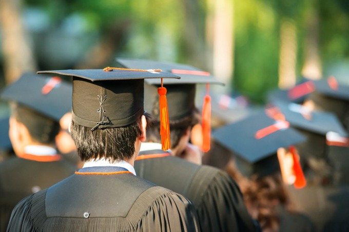 Estudantes em cerimônia