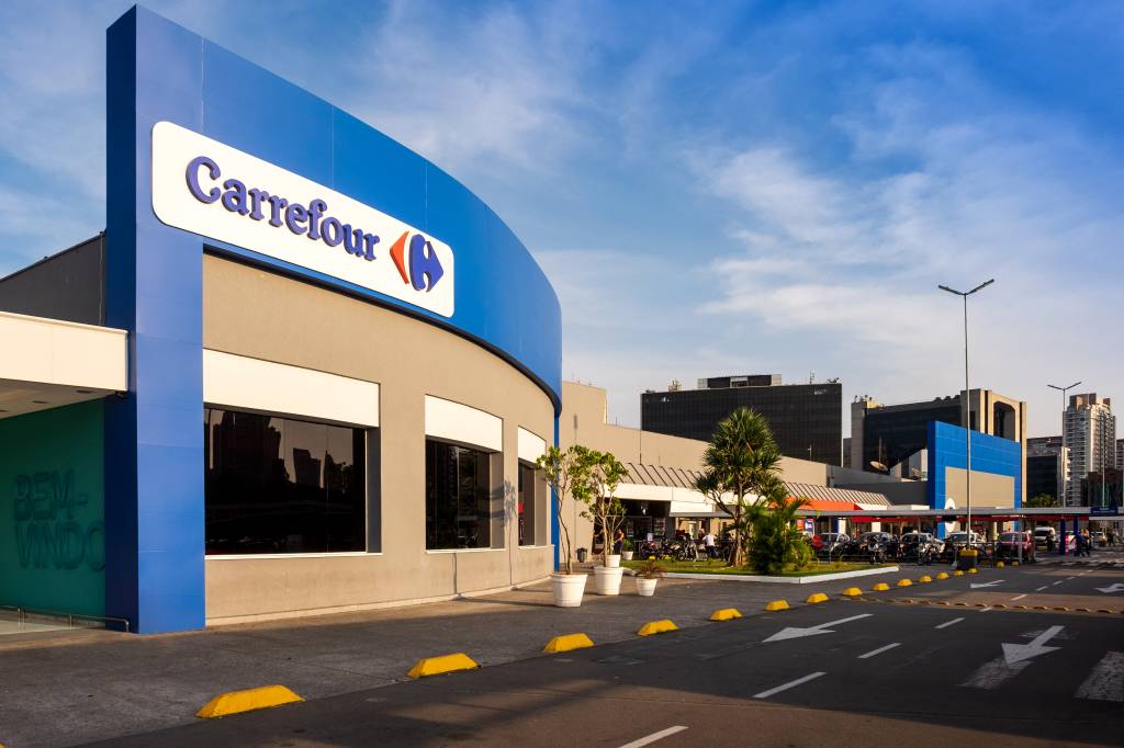 Carrefour: política antirracismo multa fornecedores que não seguem regras