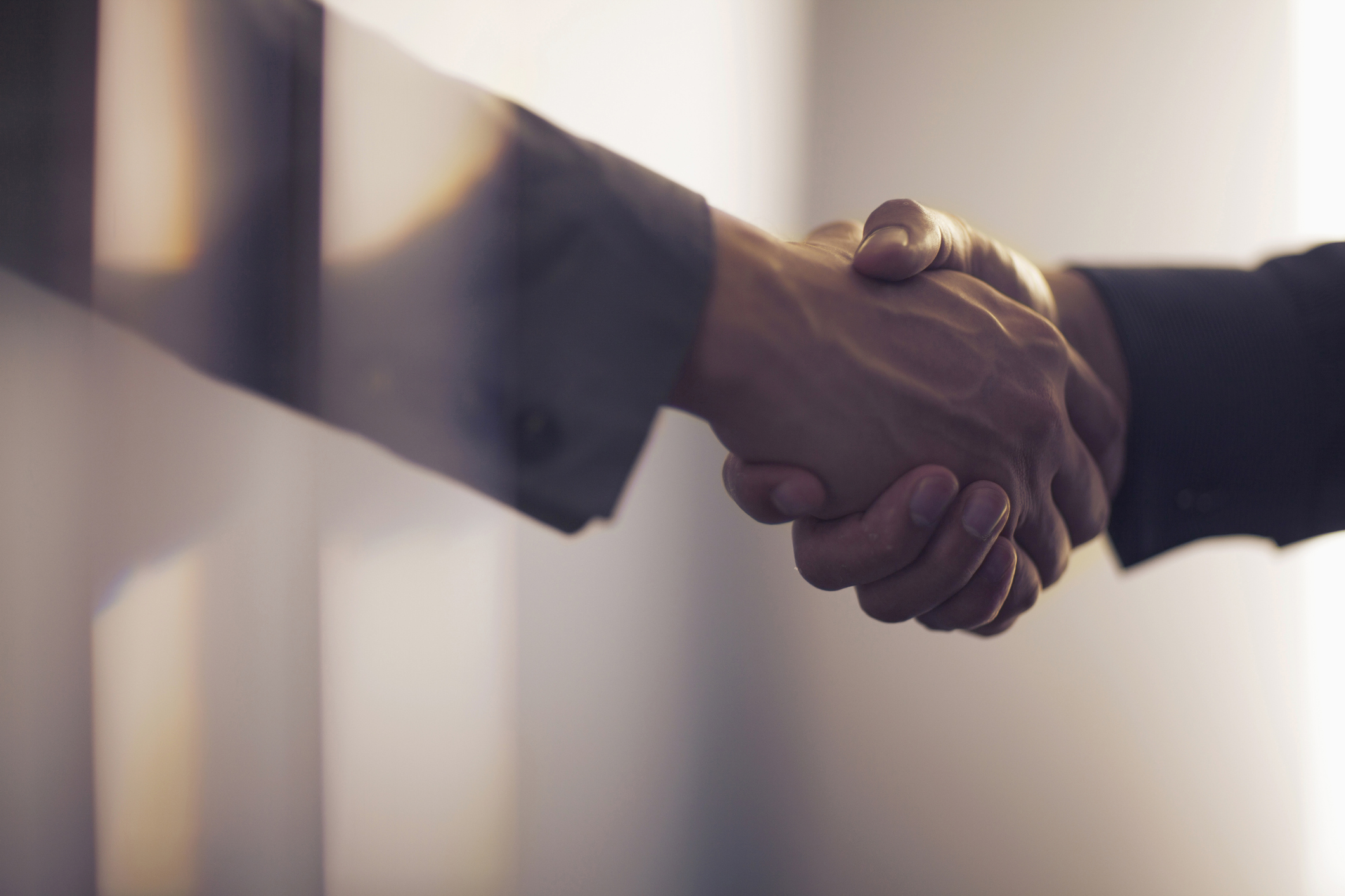 As duas melhores estratégias para fechar um negócio