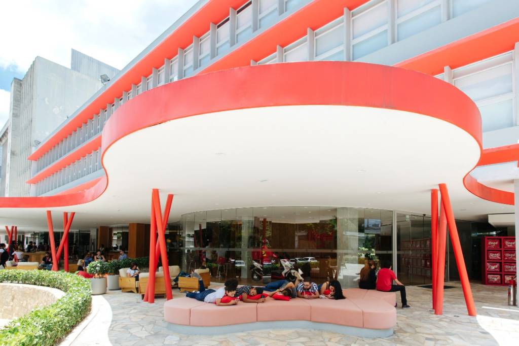 iFood se compromete a ter 50% de mulheres e 30% de negros na liderança