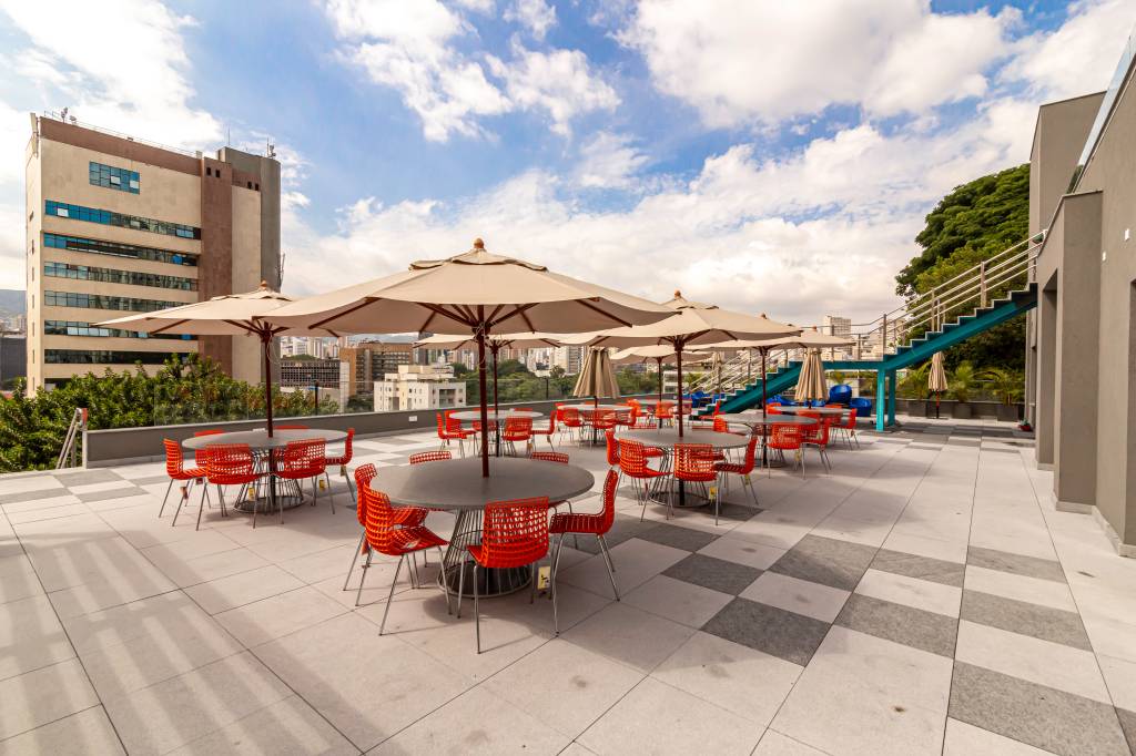 Hotmart tem 50 vagas abertas, inclusive para liderança