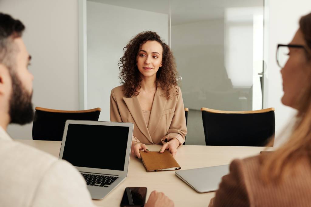 Transparência salarial: por que divulgar salário no recrutamento