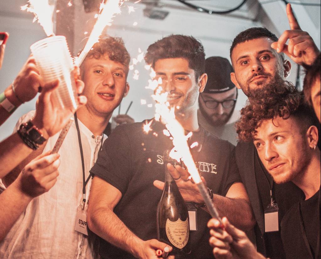 Demitido por “não ser divertido” ganha processo contra a empresa