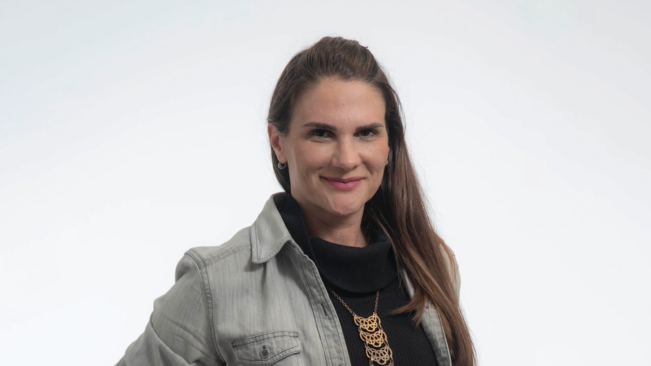 retrato de Gisele Jakociuk, diretora de recursos humanos no Brasil da Kenvue.
