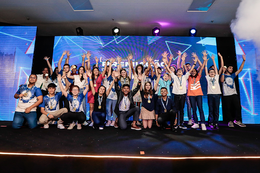 Maratona Tech premia estudantes com bolsas de estudo em tecnologia