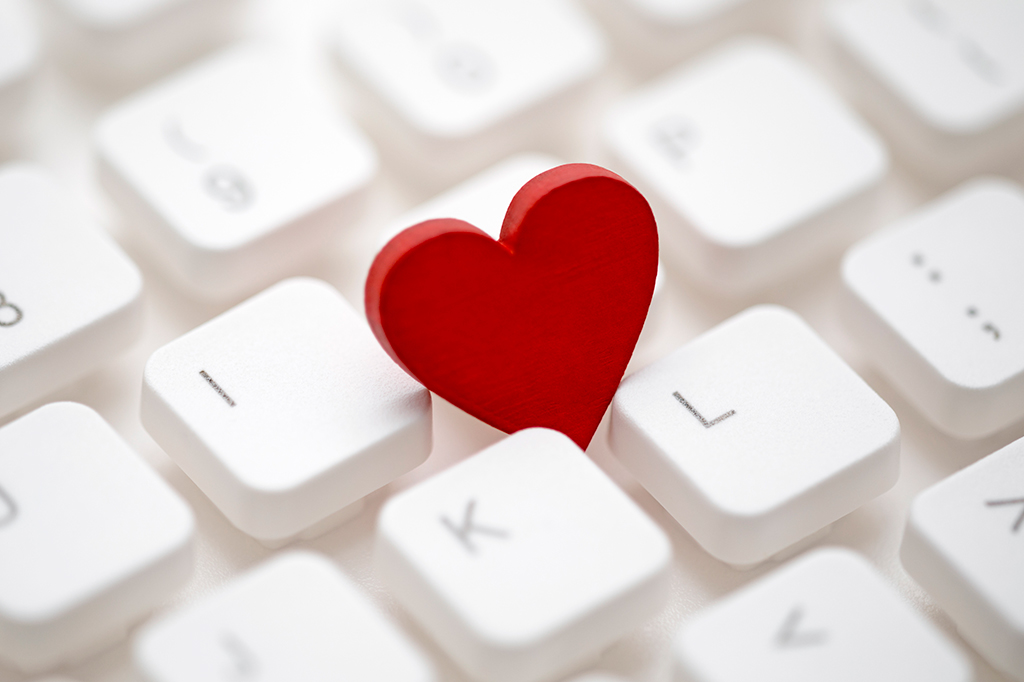 Romance no escritório: 57% preferem deixar o emprego em vez de terminar a relação