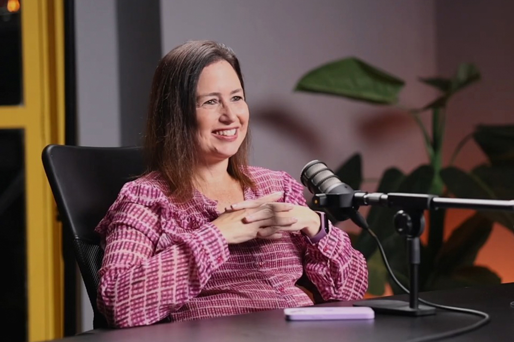 RHadioCast: entrevista com Diana Gabanyi, CEO da The School of Life