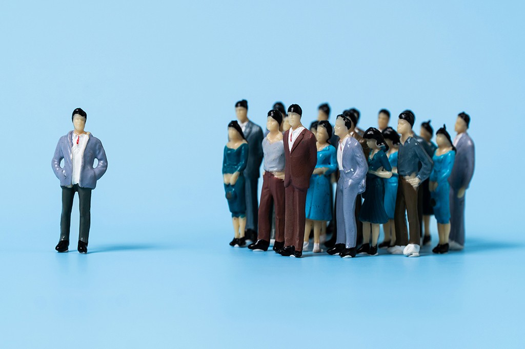 CEOs inspiram menos confiança nos profissionais do que líderes diretos