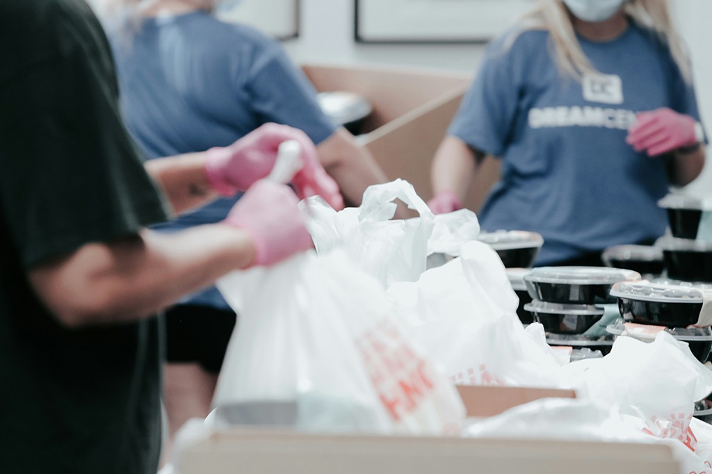 Empresas investem 22% a mais em programas corporativos de voluntariado